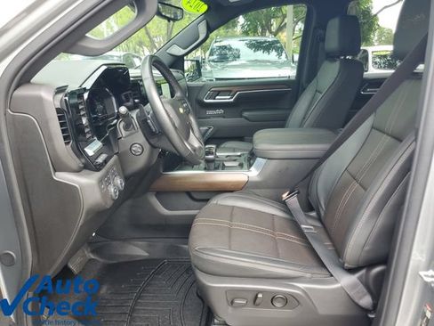 Used 2024 Chevrolet Silverado 1500 High Country w/ Technology Package AWD/4WD image 18