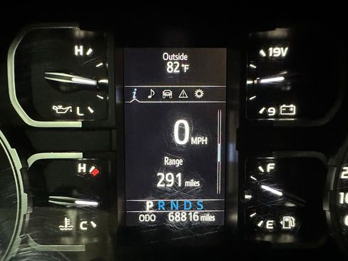 Used 2021 Toyota Tundra SR5 w/ Convenience Package AWD/4WD image 24