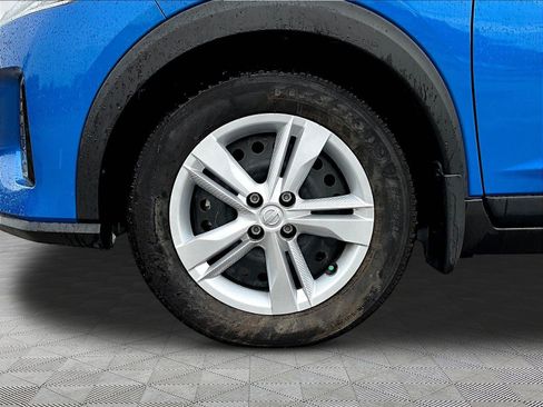 Certified 2025 Nissan Kicks Play S FWD image 33
