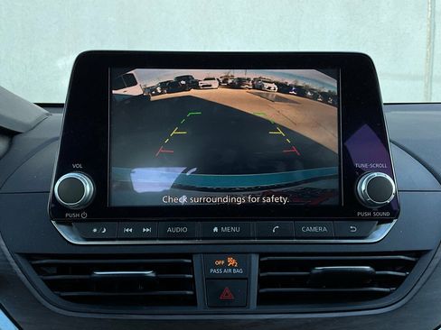 Used 2025 Nissan Altima 2.5 SV image 30