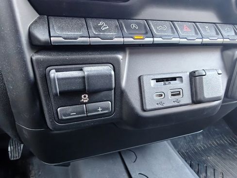 Used 2022 Chevrolet Silverado 1500 LT image 14