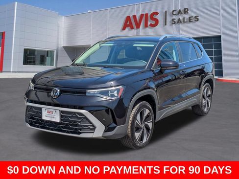 Used 2025 Volkswagen Taos SE AWD/4WD image 1