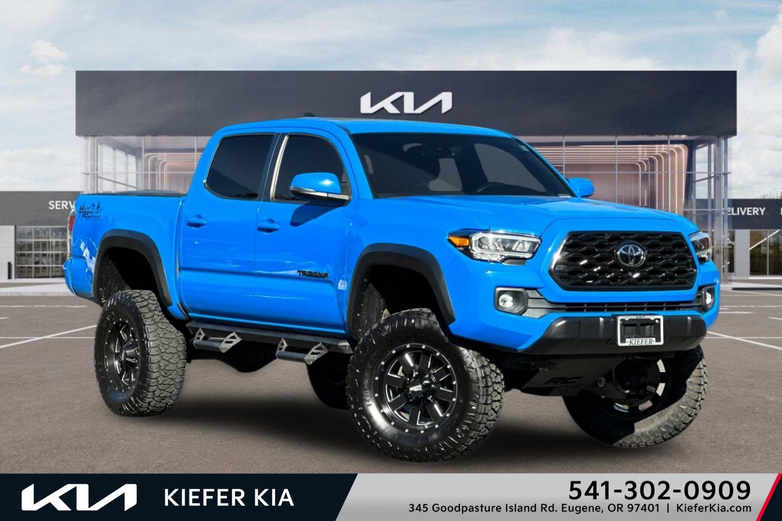 Used 2020 Toyota Tacoma TRD Off-Road w/ TRD Premium Off Road Package AWD/4WD image 1