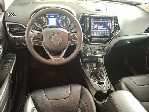 Used 2022 Jeep Cherokee Limited w/ Elite Package image 2