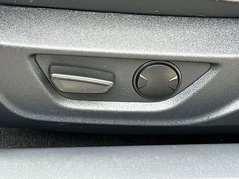 Used 2026 Ford Mustang Premium RWD image 32