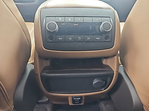 Used 2014 Buick Enclave Premium image 39