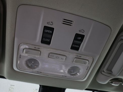 Used 2015 Toyota RAV4 Limited w/ Technology Package image 39