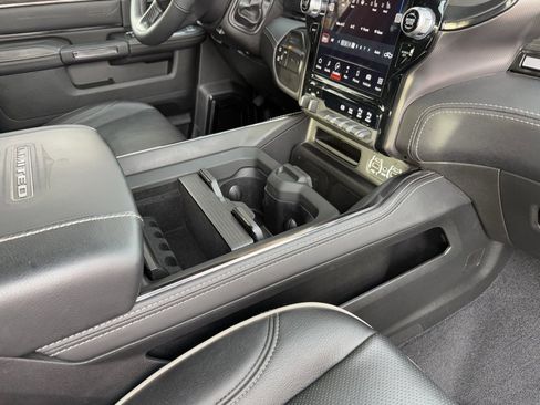 Used 2024 RAM 2500 Limited image 40