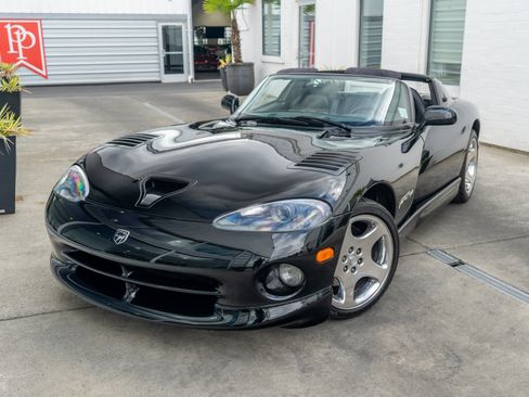 Used 2000 Dodge Viper RT/10 RWD image 3