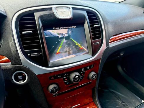 Used 2013 Chrysler 300 AWD w/ Driver Convenience Group image 13
