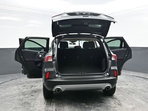 Used 2020 Ford Escape SE Sport image 39