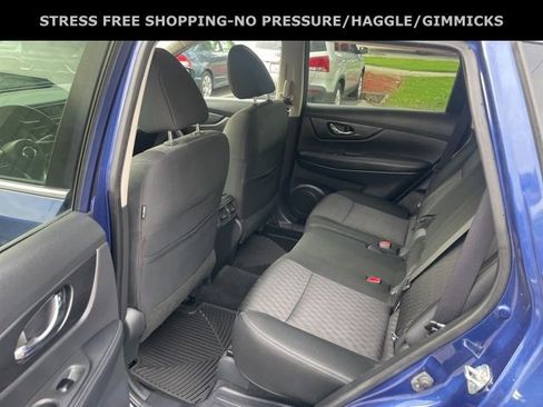 Used 2018 Nissan Rogue SV w/ Premium Package image 29