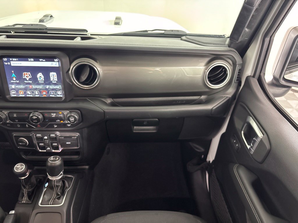 Used 2019 Jeep Wrangler Unlimited Sahara AWD/4WD image 18