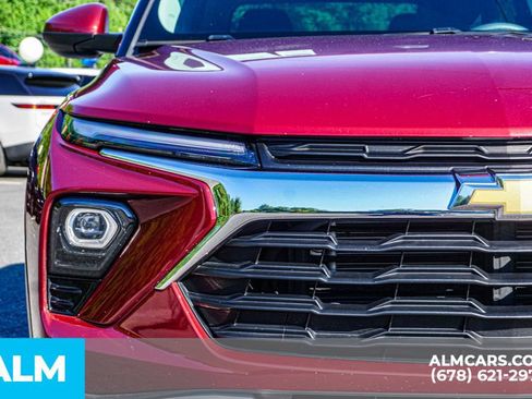 Used 2025 Chevrolet TrailBlazer LT FWD image 11