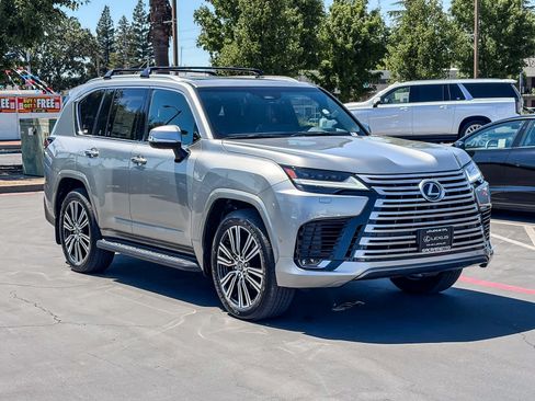New 2026 Lexus LX 700h Luxury AWD/4WD image 5