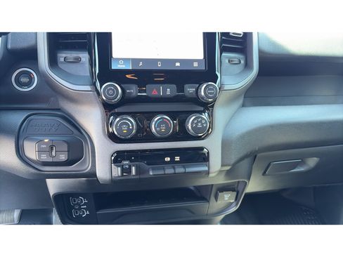 Used 2025 RAM 2500 Tradesman w/ Chrome Appearance Group AWD/4WD image 14