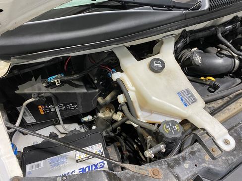 Used 2013 Chevrolet Express 1500 RWD image 18