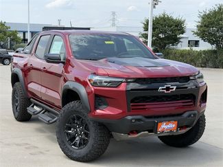 New 2025 Chevrolet Colorado ZR2 w/ Midnight Edition video 2