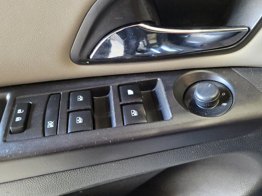 Used 2016 Chevrolet Cruze LS FWD image 27