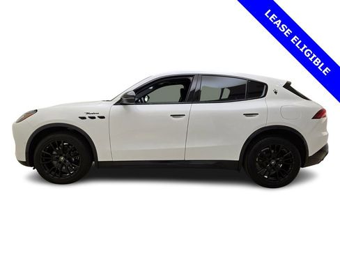Used 2025 Maserati Grecale Modena image 12