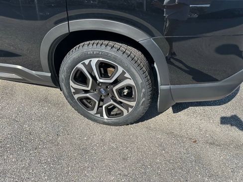 Used 2023 Subaru Ascent Touring w/ Popular Package #2A image 10