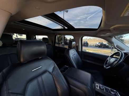Used 2019 Ford Expedition Max Platinum image 32