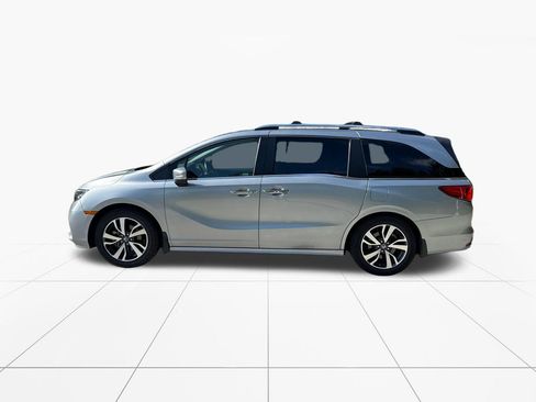 Used 2021 Honda Odyssey Touring image 4