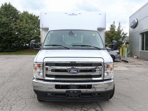 New 2027 Ford E-350 and Econoline 350 Super Duty w/ Power Equipment Group RWD image 3