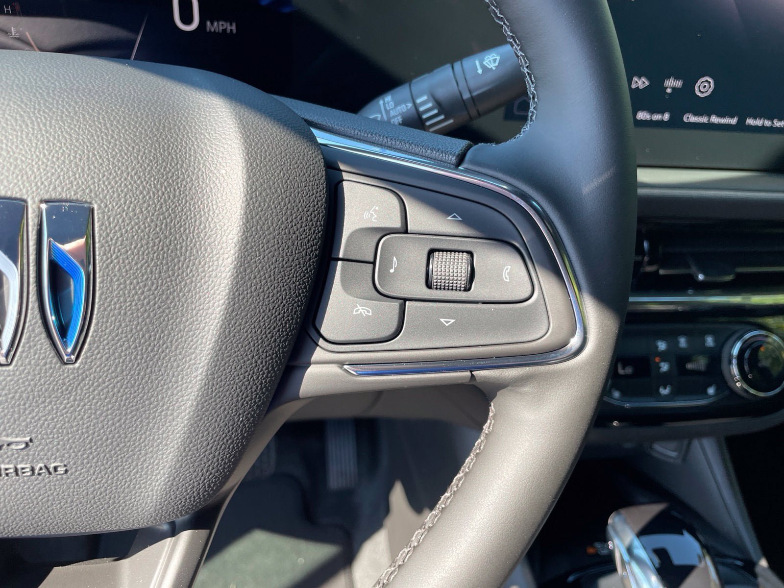 New 2026 Buick Envista Sport Touring w/ Convenience I Package FWD image 19