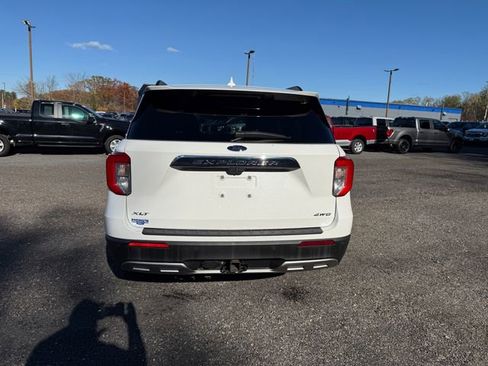Certified 2022 Ford Explorer XLT w/ Equipment Group 202A AWD/4WD image 26