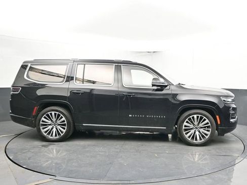 Used 2022 Jeep Grand Wagoneer Series III image 12