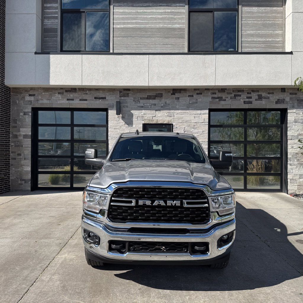 Used 2024 RAM 2500 Big Horn w/ Level 2 Equipment Group AWD/4WD image 8