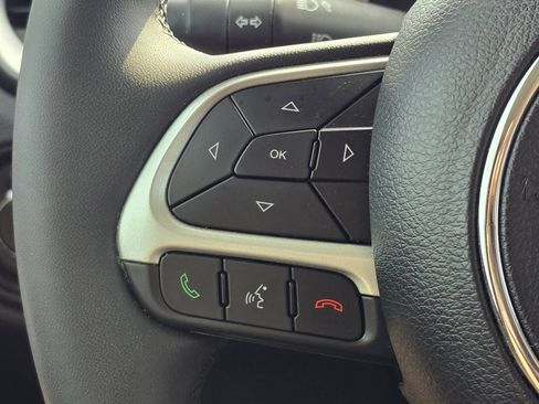 Used 2020 Jeep Renegade Latitude image 26