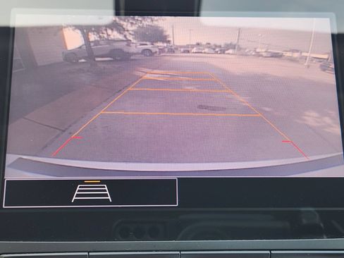Used 2021 Chevrolet Malibu LT FWD image 17