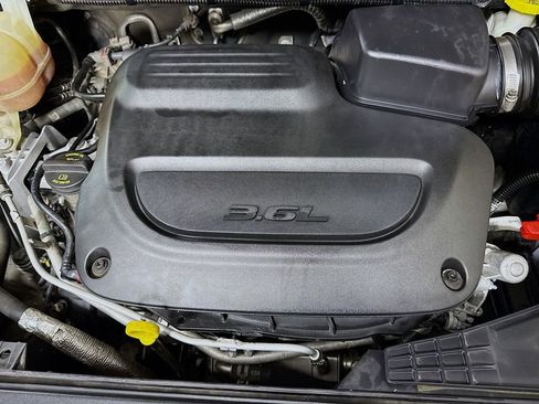 Used 2020 Chrysler Pacifica Touring-L Plus image 36