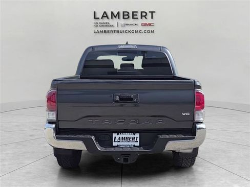 Used 2021 Toyota Tacoma TRD Off-Road AWD/4WD image 4