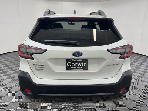 Used 2025 Subaru Outback Premium AWD/4WD image 6