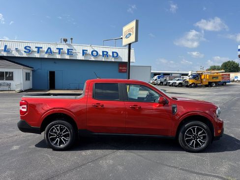 Used 2023 Ford Maverick Lariat w/ Lariat Luxury Package FWD image 8