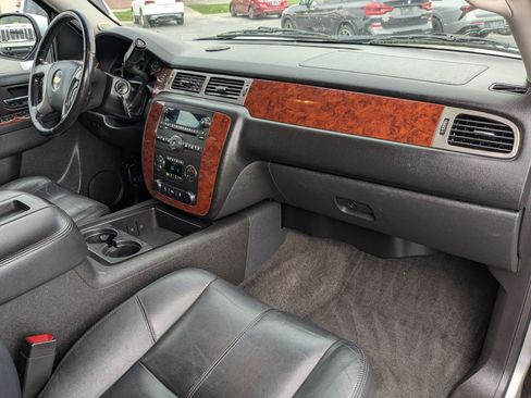 Used 2013 Chevrolet Tahoe LT AWD/4WD image 28