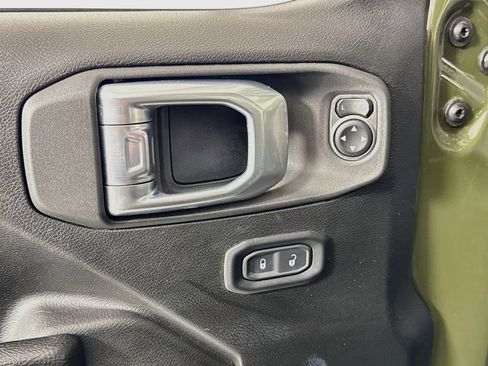Used 2023 Jeep Wrangler Unlimited w/ Cold Weather Group AWD/4WD image 16