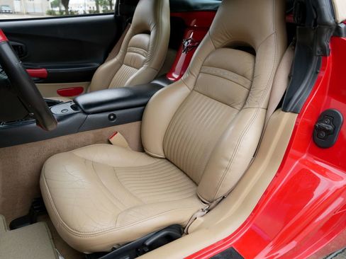 Used 2004 Chevrolet Corvette Convertible w/ Preferred Equipment Group RWD image 6