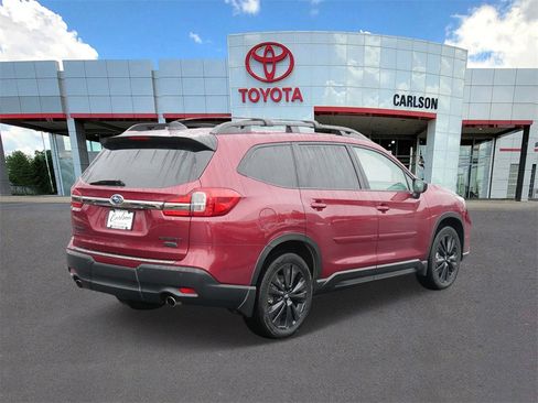 Used 2022 Subaru Ascent Onyx Edition image 5