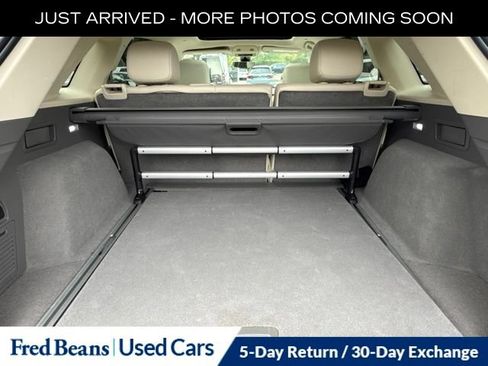 Used 2023 Cadillac XT5 Premium Luxury w/ Technology Package AWD/4WD image 11
