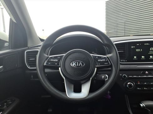 Used 2021 Kia Sportage LX image 19