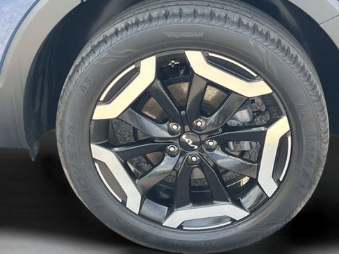 Used 2023 Kia Telluride S w/ S Sunroof Package FWD image 11