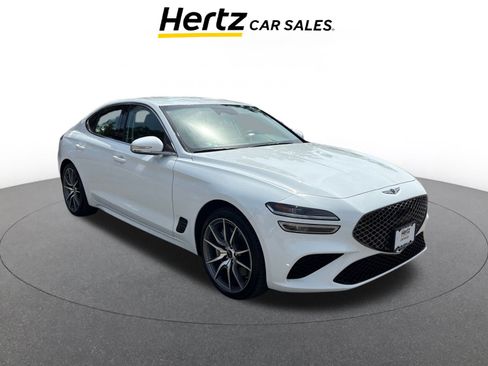 Used 2025 Genesis G70 2.5T image 1
