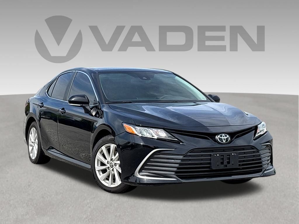 Used 2023 Toyota Camry LE w/ Convenience Package FWD image 1