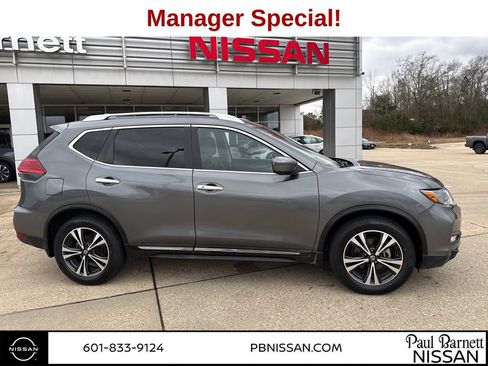 Used 2017 Nissan Rogue SL FWD image 7