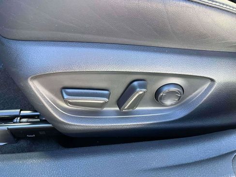 Used 2021 Toyota Avalon XSE image 15