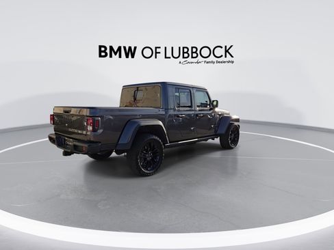 Used 2025 Jeep Gladiator Sport image 9